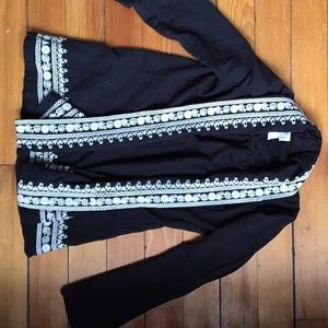 Lucky Brand Embroidered Sweater size xs