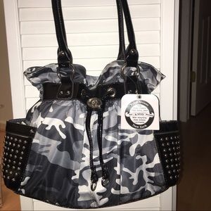 BRAND NEW Kathy VanZeeland camo print purse.