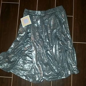 NEVER worn Madison skirt NWT- metallic