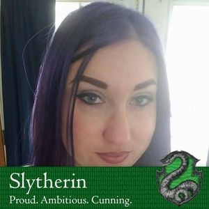 Meet your Posher, Elise