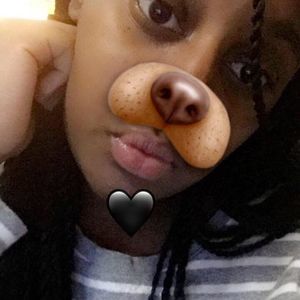 Meet your Posher, Kira