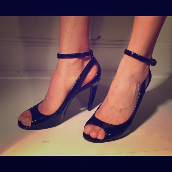 Via Spiga peep toe heel
