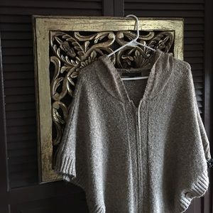 Cape sweater with hood