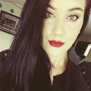 Meet your Posher, Alexandria