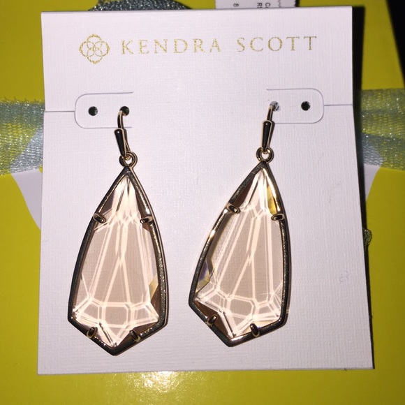KENDRA SCOTT CARLA