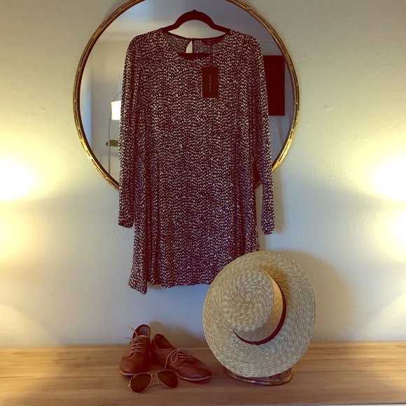 Long sleeve shift dress with cute print