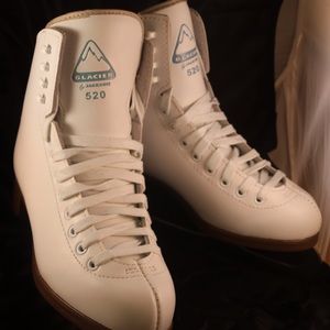 Jackson Glacier 520 Leather Figure Skates
