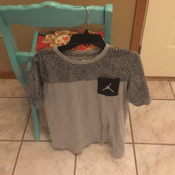 Boys Jordan XL t-shirt