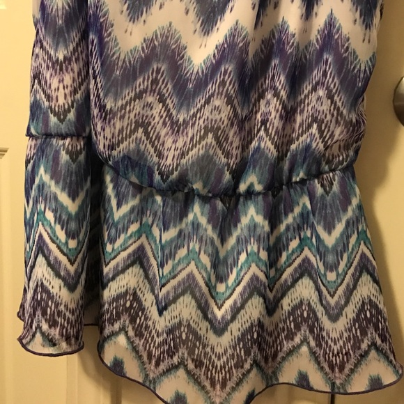 Patterned One-Side Tank Blouse - Picture 4 of 4