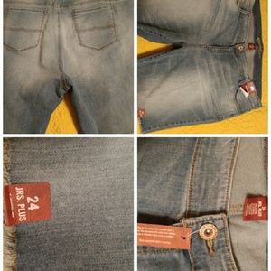 24 Jrs. Plus Bermuda Shorts