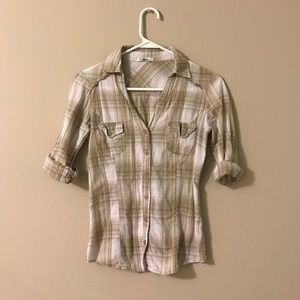Women's SM, 3/4 sleeve plaid button down thin top.