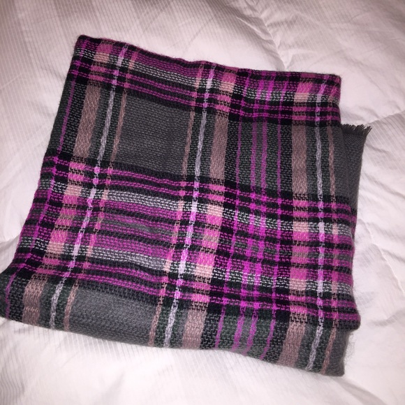 Square shaped scarf, great for layering