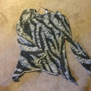 Black/gray/white sweater
