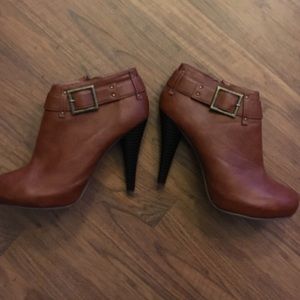 Michael Antonio ankle boots