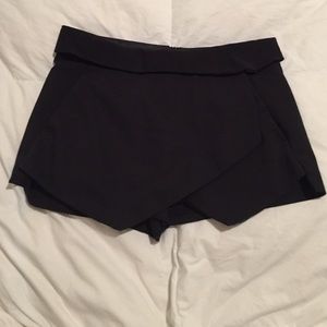 Black Zara shorts/skirt , flirty and cute!