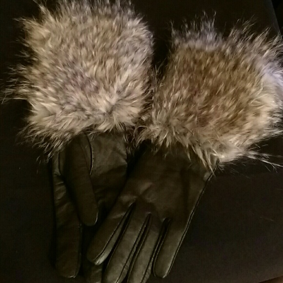 Faux leather gloves - Picture 2 of 3