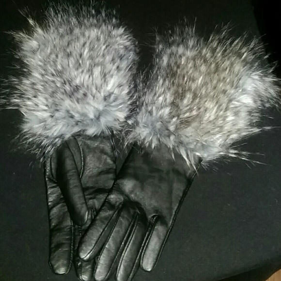 Faux leather gloves - Picture 3 of 3