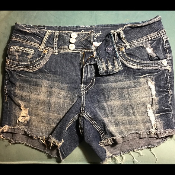 Amethyst denim shorts