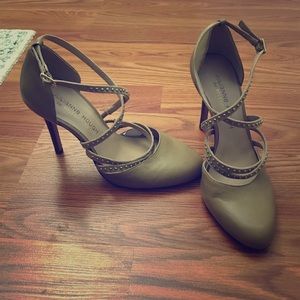 Julianne Hough 3" decorative closed toe heel