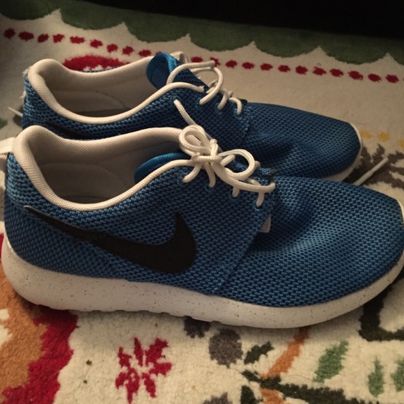 Blue Nike Roshe