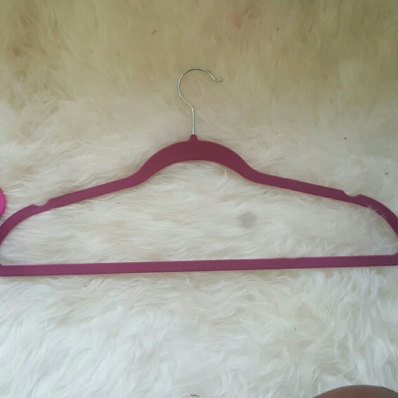Lot of 10 Preloved Pink Velvet hangers - Picture 2 of 2