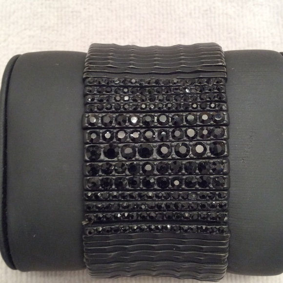 Bracelet, Black Crystal / Metal.