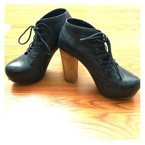 Steve Madden chunky lace-up bootie