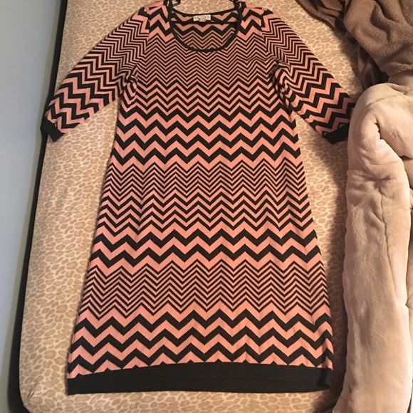✨Chevron print dress💗