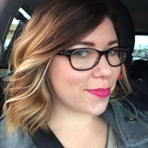 Meet your Posher, Jaclyn