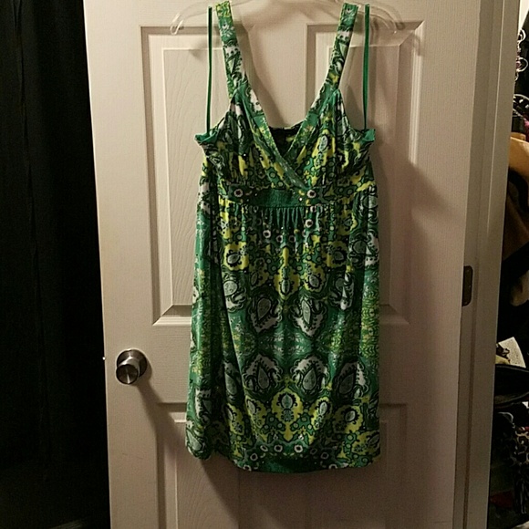 beautiful green print dress w/rhinestones