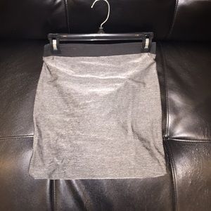 Guess Skirt size small