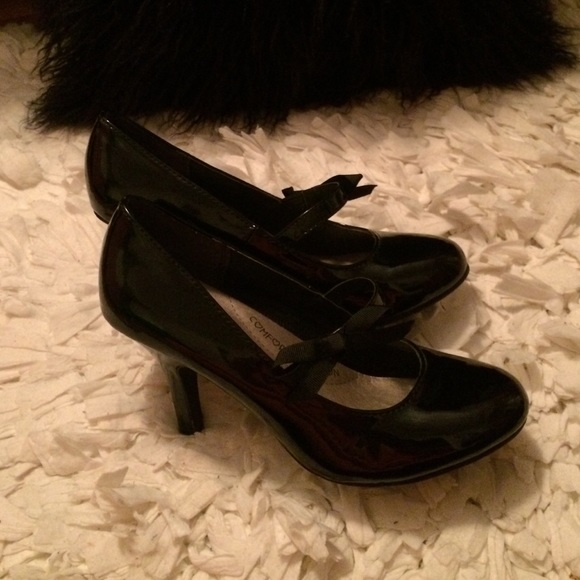Black Bow Heels