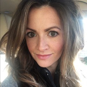 Meet your Posher, Becca