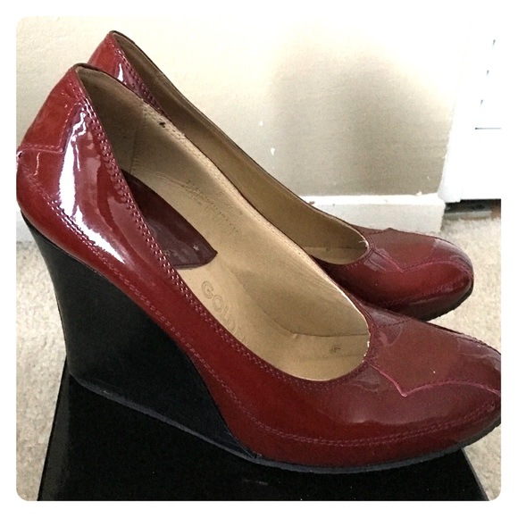 Goldenbleu Red Patent wedges