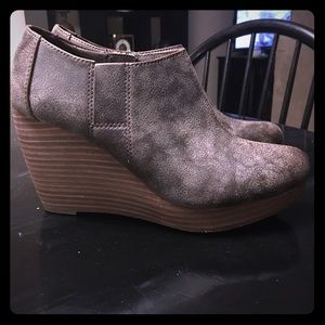 Dr. Scholls Harlie wedge bootie