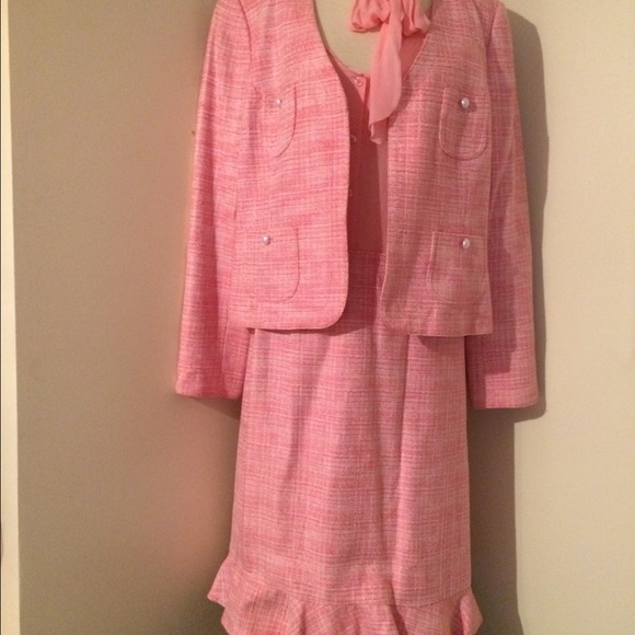 3 piece suit, Blouse Skirt & Jacket - Picture 3 of 4