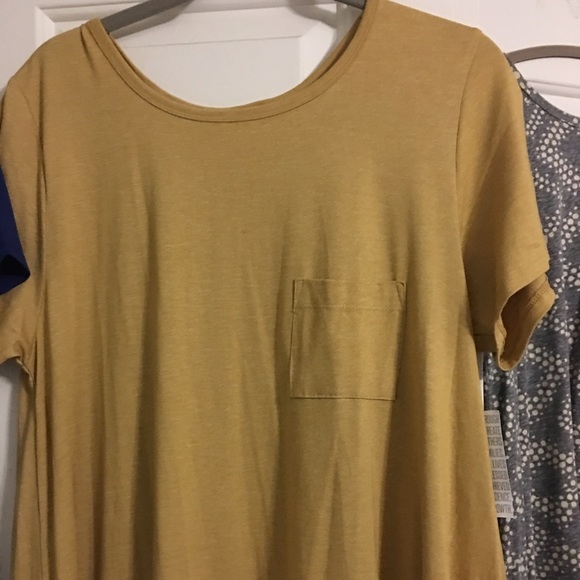 Carly BNWT Mustard Size XLarge