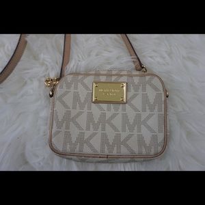 Michael Kors Crossbody