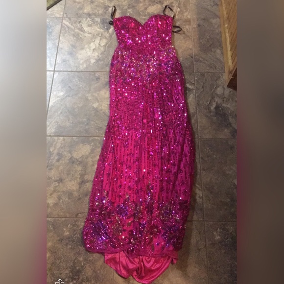 BEAUTIFUL HOT PINK PROM DRESS