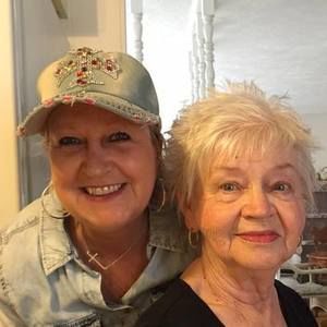 Meet your Posher, Denise