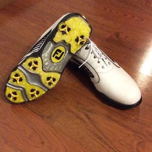 Men's Foot-Joy golf shoes size 10 1/2