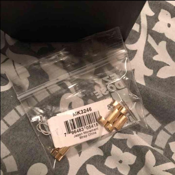 Gold Michael Kors Watch - Picture 4 of 4