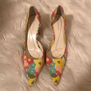 Floral cloth pumps