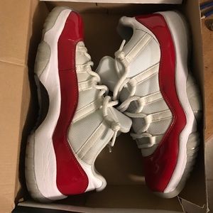 Jordan cherry 11 lows 2016