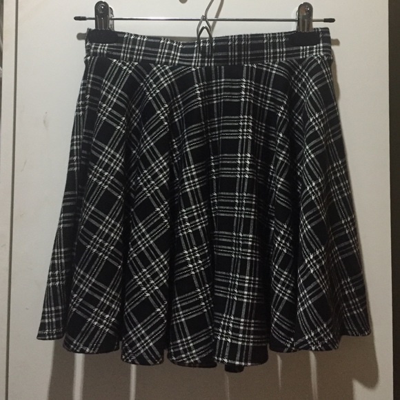 High waisted plaid skater skirt