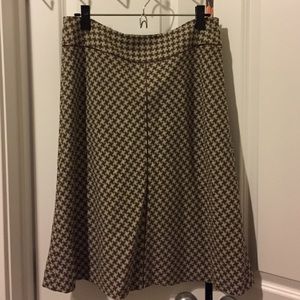 Ann Taylor A-line wool blend skirt - Size 10
