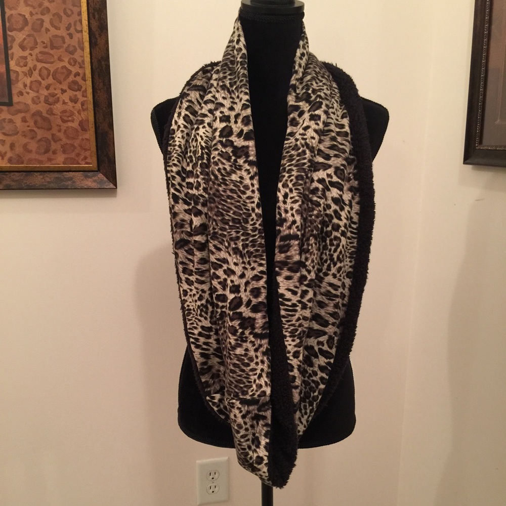 Scarf - Picture 2 of 2