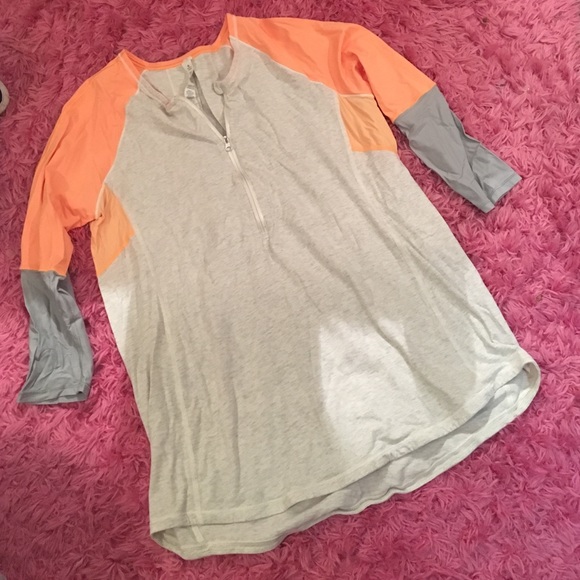 RARE Lululemon top - Picture 1 of 4
