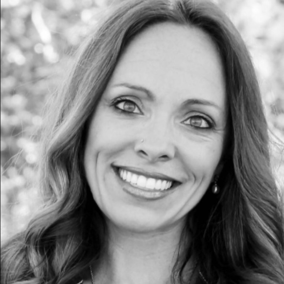 Meet your Posher, Amanda - Picture 1 of 1
