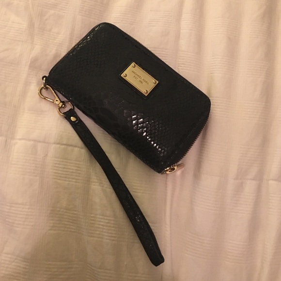 Michael Kors Wristlet/ Mini wallet/ Clutch